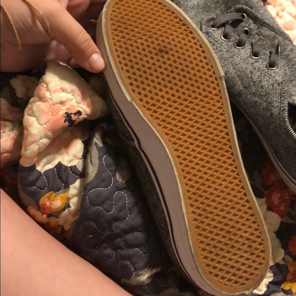 Grey Vans Low Top Shoes - Picture 3 of 3